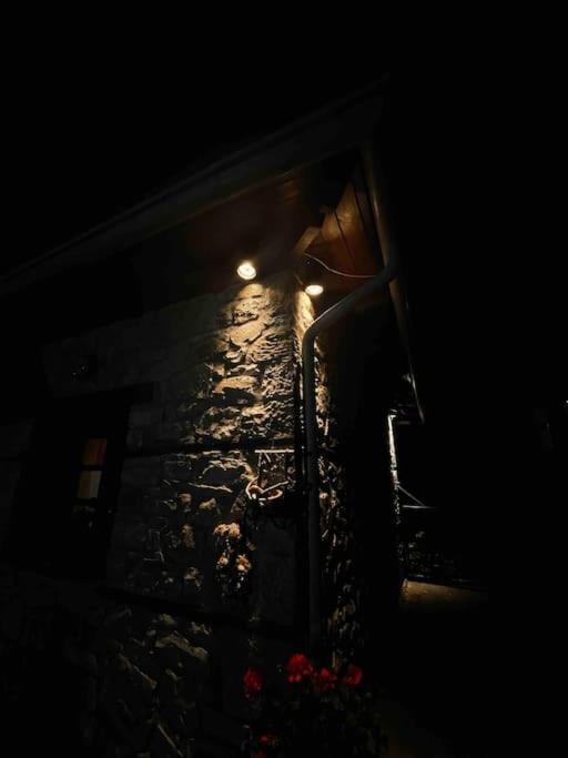 Παραδοσιακή Πέτρινη Κατοικία Στην Βλάχα Ελάτης Exterior photo